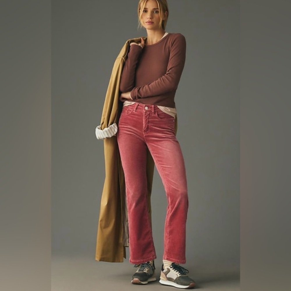 NEW Anthropologie Pilcro The Yaya Mid-rise Corduroy Pink Crop Flare Jeans